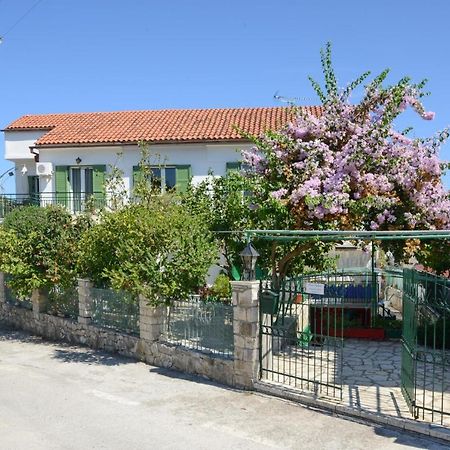 Eirini - Loggos Apartments Longos  Bagian luar foto